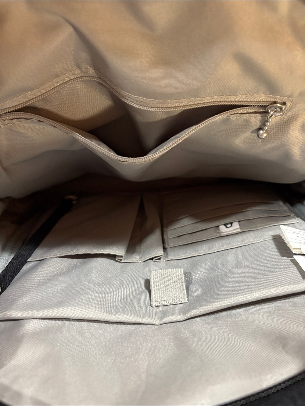 Baggallini Black Compact Crossbody Sling Backpack - Picture 5 of 5